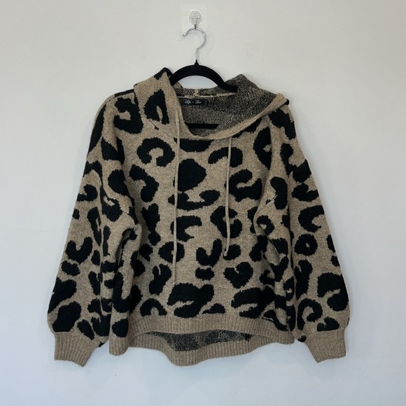 Lyla + Luxe Maximus Oversized Sweater Leopard Hoodie - Picture 4 of 8